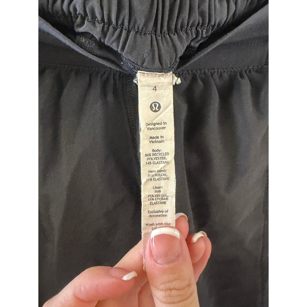 Lululemon Black Athletic Shorts Size 4 Women's Excellent - Picture 2 of 3